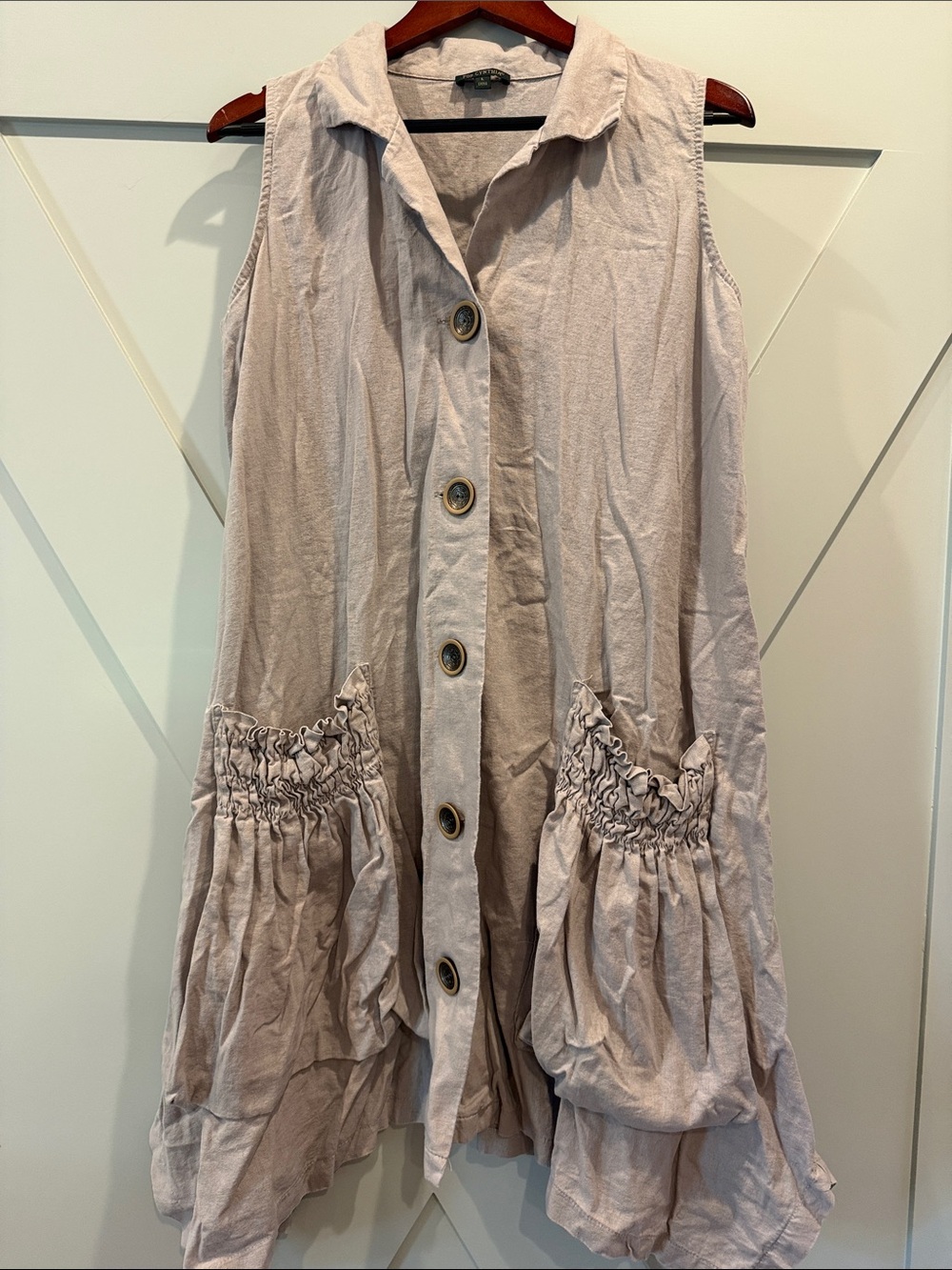 For Cynthia Sleeveless Button-Front Dress in Light Beige Grey
